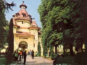Pavilionul central de bai