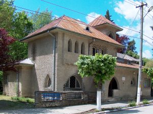 Colectia de arheologie si carte veche bisericeasca Gheorghe Petre-Govora